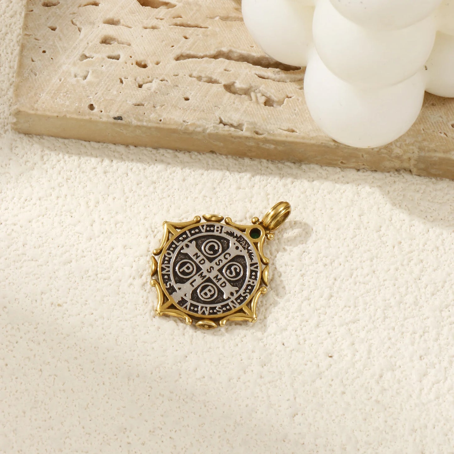 1 PC Brass Religious Pendants Antique Silver Color Antique Bronze Two Tone St. Benedict Medal Double Sided Pendant 3.2cm x 2.6cm